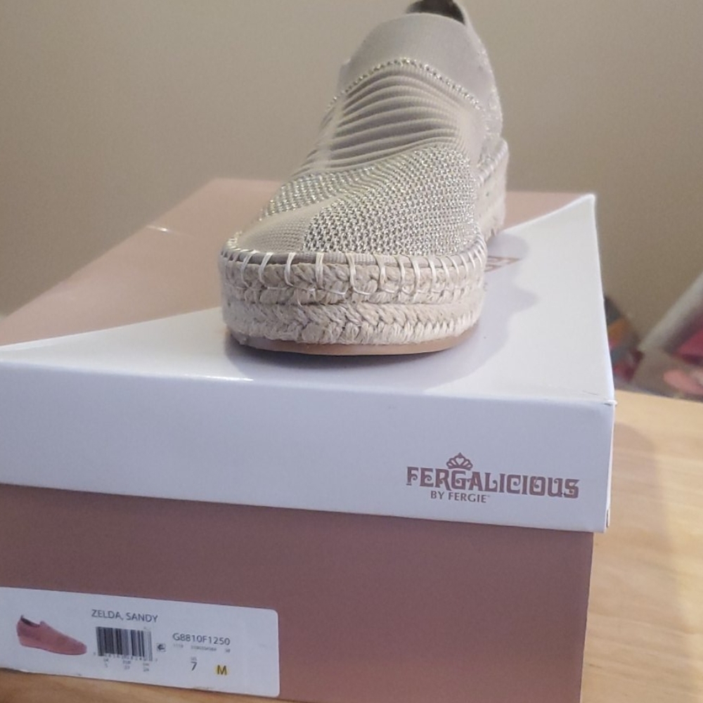 Fergi sandy stretch shoes with sparkle